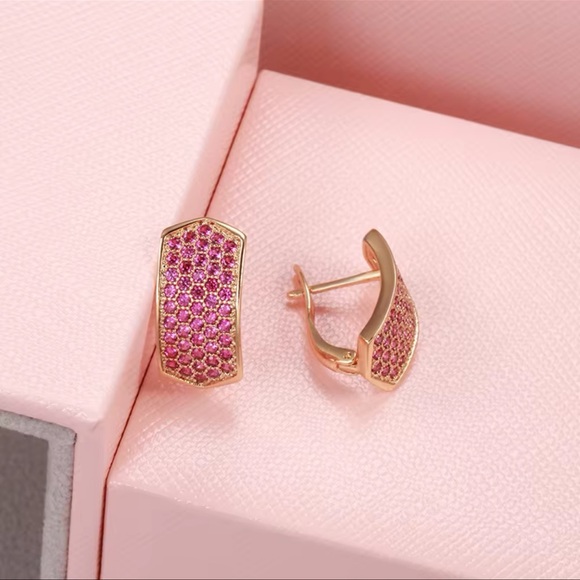 ◾️Rose Gold Plated Micro Paved Pink Natural Zircon Earrings - Picture 8 of 10
